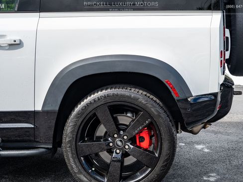 Used 2022 Land Rover Defender 90 X-Dynamic HSE AWD/4WD image 47