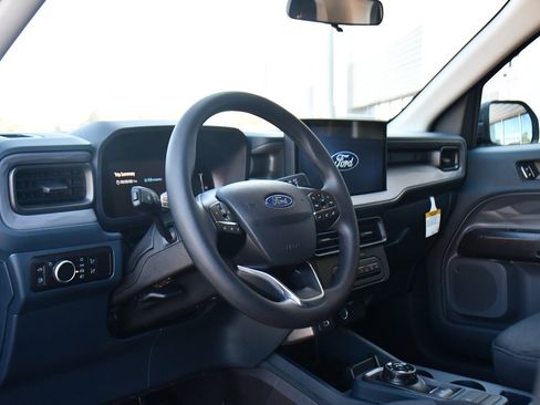 New 2025 Ford Maverick XL image 11