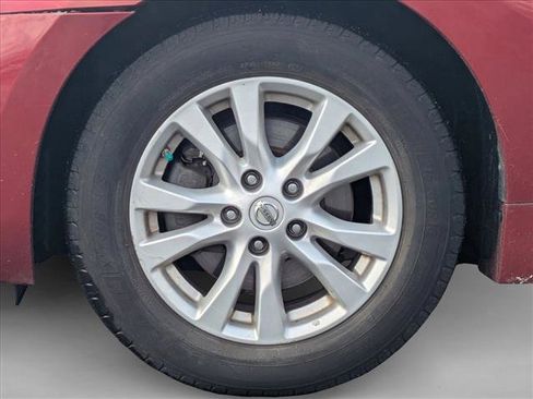 Used 2014 Nissan Altima 2.5 S w/ Sport Value Package image 9