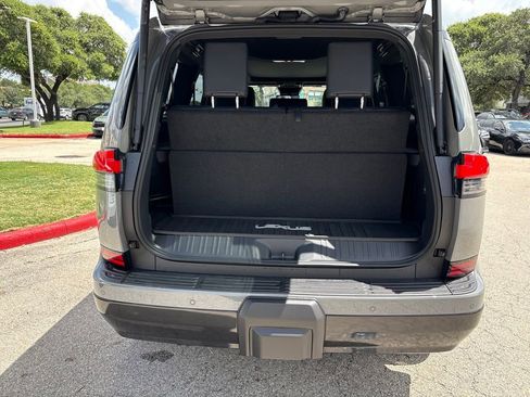 Used 2026 Lexus GX 550 w/ Accessory Package (2T) AWD/4WD image 20