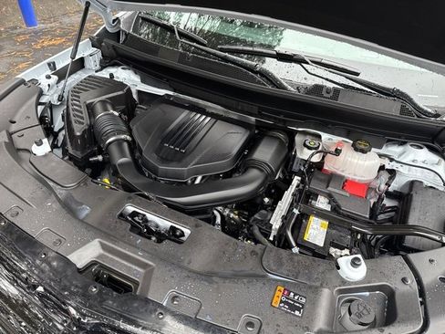 Used 2026 Chevrolet Traverse RS image 39