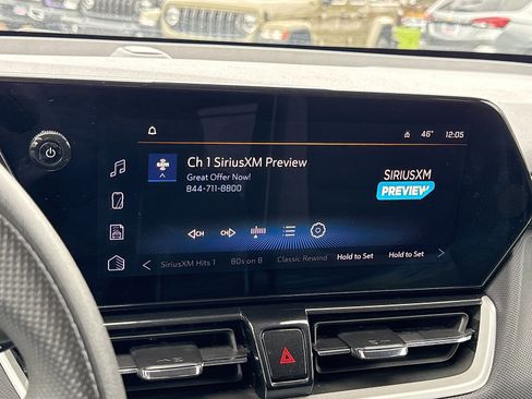 Used 2025 Chevrolet TrailBlazer LT image 16