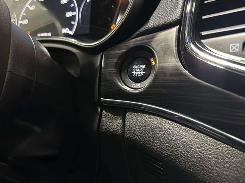 Used 2021 Jeep Grand Cherokee Limited AWD/4WD image 39