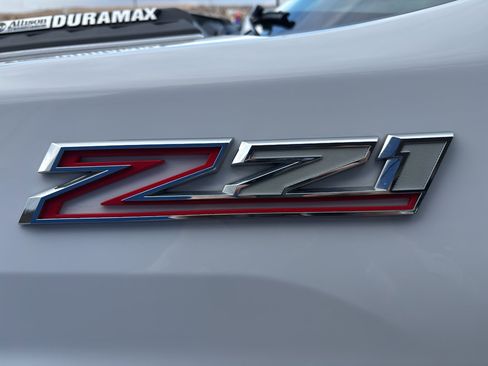 Used 2023 Chevrolet Silverado 2500 LT image 23