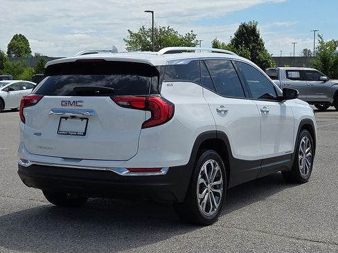 Used 2020 GMC Terrain SLT w/ Preferred Package FWD image 5
