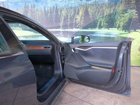 Used 2017 Tesla Model S 100D image 32