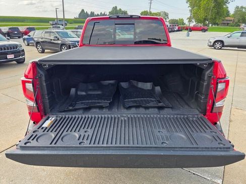 Used 2024 Nissan Titan PRO-4X w/ Pro-4x Convenience Package AWD/4WD image 10