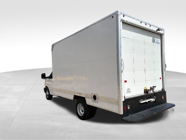 Used 2017 Chevrolet Express 3500 RWD image 5