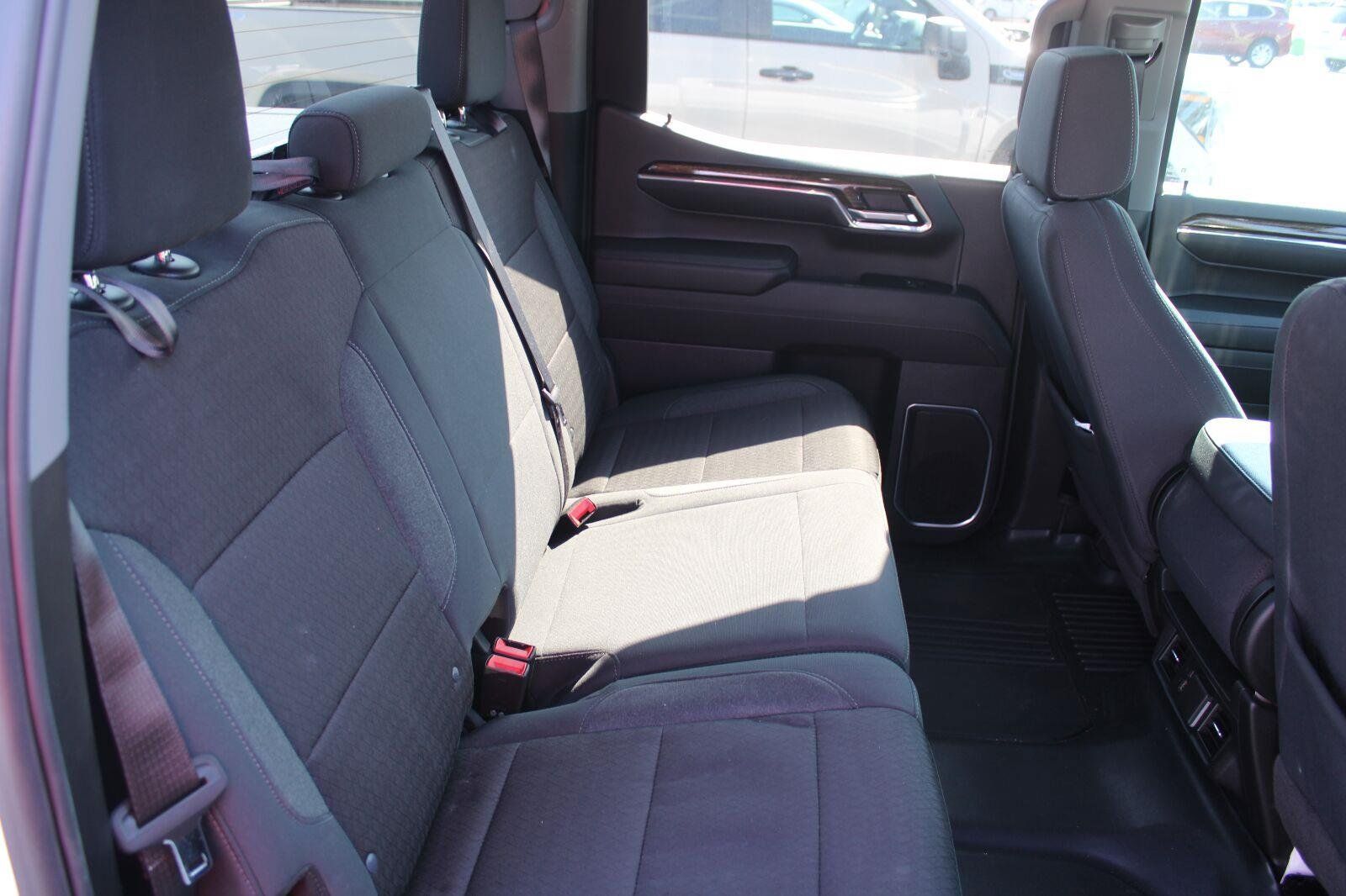 Used 2024 GMC Sierra 1500 SLE AWD/4WD image 5