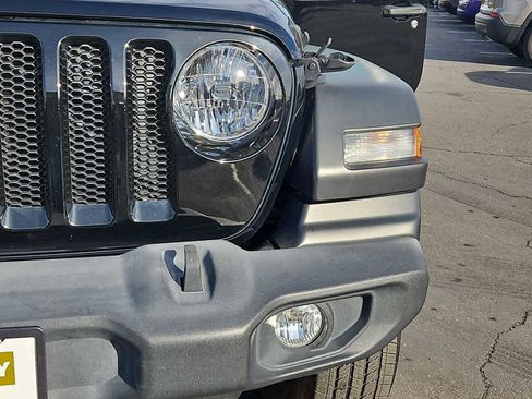 Used 2021 Jeep Wrangler Sport S image 11