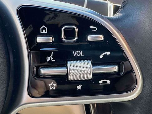 Certified 2019 Mercedes-Benz C 300 4MATIC Sedan image 19