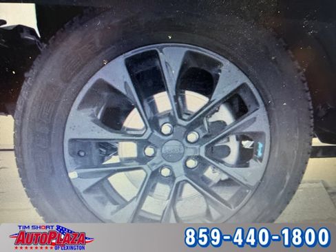 Used 2023 Jeep Wrangler Unlimited Sahara w/ Cold Weather Group AWD/4WD image 7