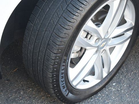 Used 2019 Chevrolet Equinox Premier AWD/4WD image 11