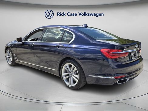 Used 2019 BMW 750i xDrive w/ Executive Package image 7