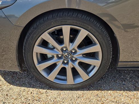 Used 2024 MAZDA MAZDA3 s FWD image 9