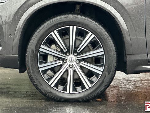 Used 2024 Volvo XC90 B6 Plus image 32