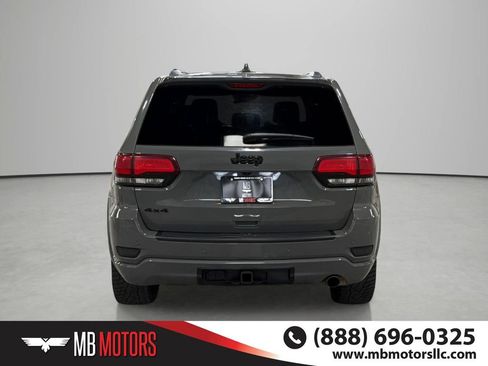 Used 2021 Jeep Grand Cherokee Altitude AWD/4WD image 4