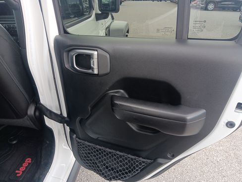 Used 2020 Jeep Wrangler Unlimited Sport AWD/4WD image 18