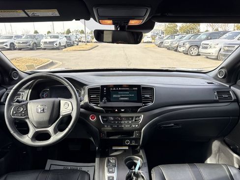 Used 2022 Honda Pilot TrailSport image 24