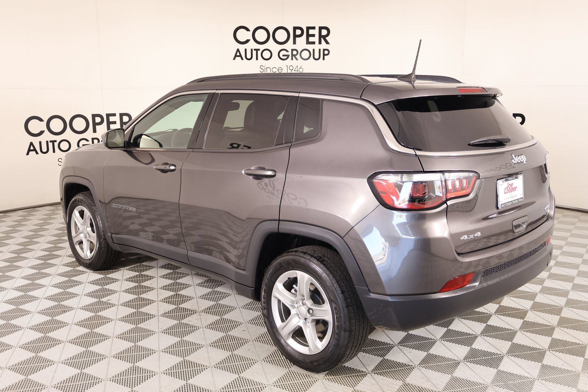 Used 2024 Jeep Compass Latitude AWD/4WD image 21