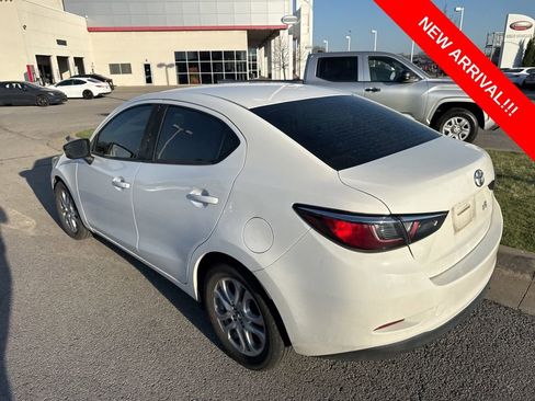 Used 2017 Toyota Yaris iA image 5