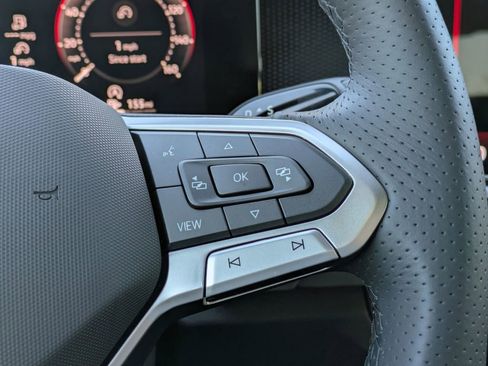 New 2026 Volkswagen Tiguan SE R-Line FWD image 34