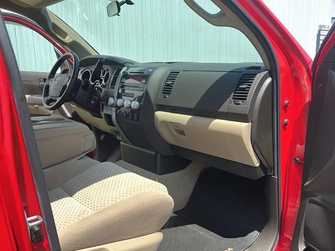 Used 2011 Toyota Tundra 4x4 Double Cab w/ Tow Pkg image 21