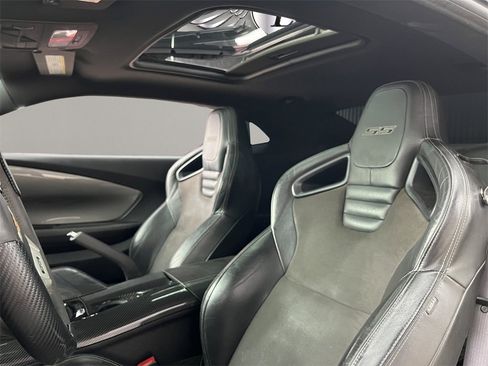 Used 2014 Chevrolet Camaro SS w/ SS Performance Package image 26