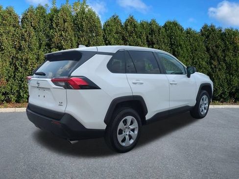 Used 2025 Toyota RAV4 LE AWD/4WD image 4
