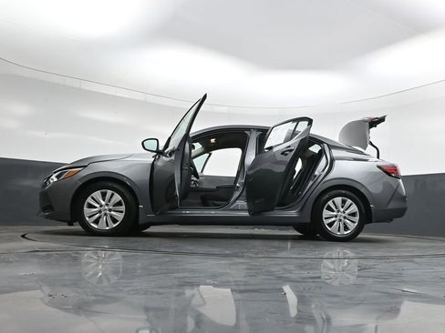 Used 2023 Nissan Sentra S FWD image 41