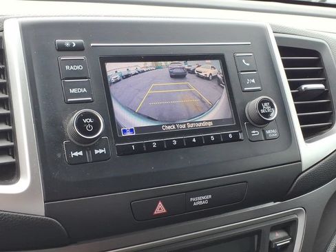 Used 2019 Honda Ridgeline Sport image 12