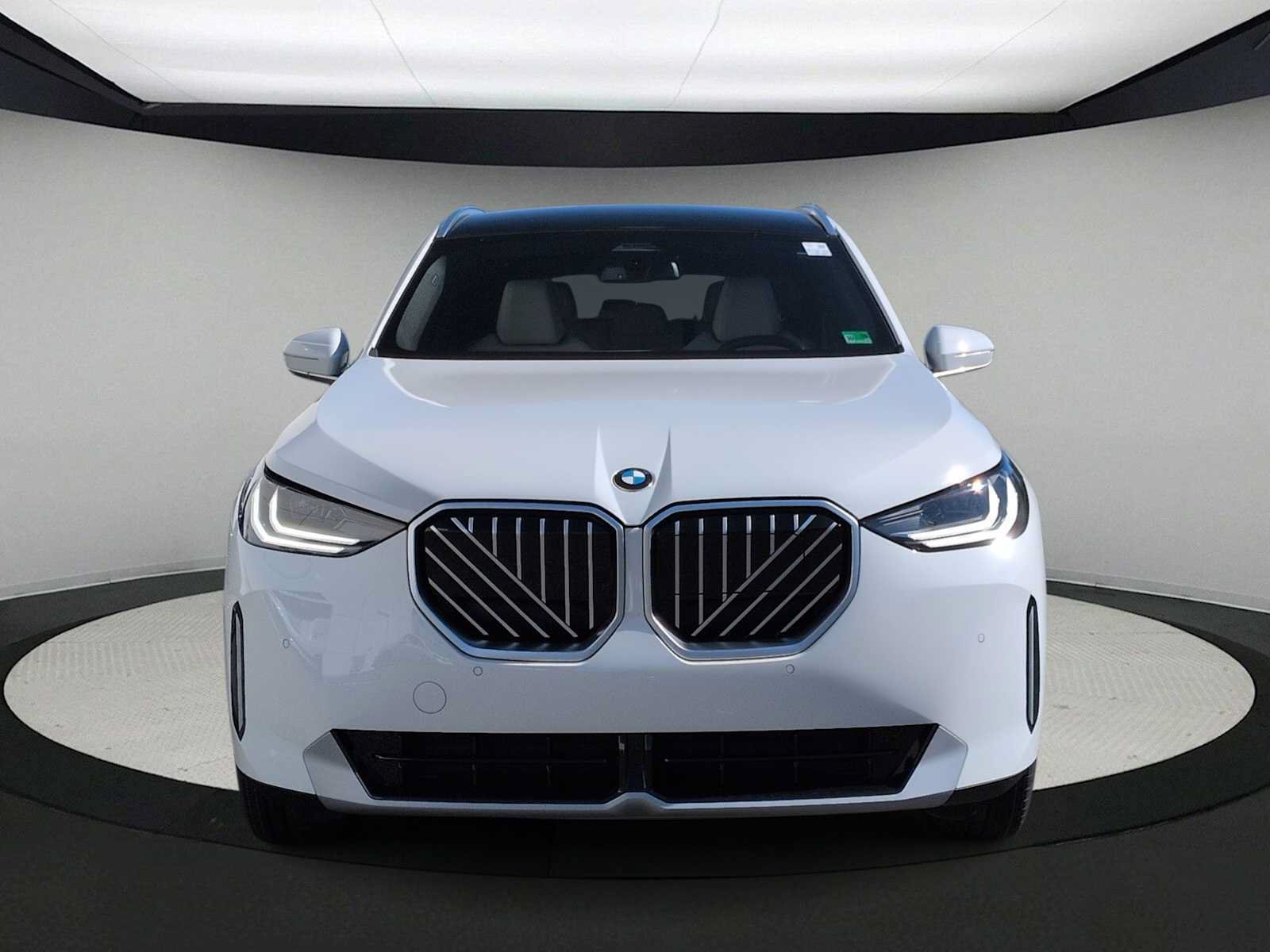 Used 2026 BMW X3 xDrive30i w/ Convenience Package AWD/4WD image 3