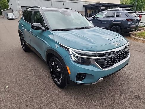 Used 2025 Kia Seltos S AWD/4WD image 3