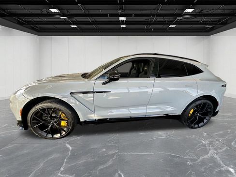 New 2026 Aston Martin DBX 707 image 2