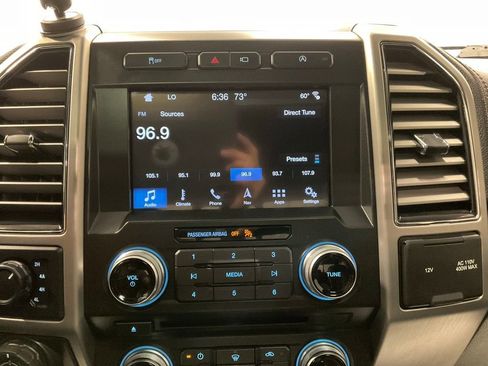 Used 2018 Ford F150 Platinum w/ Equipment Group 701A Luxury AWD/4WD image 18