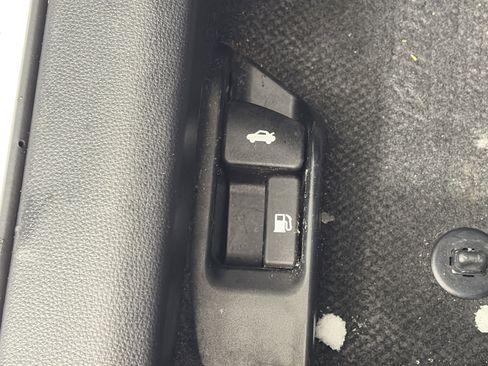 Used 2024 Toyota Corolla LE image 25