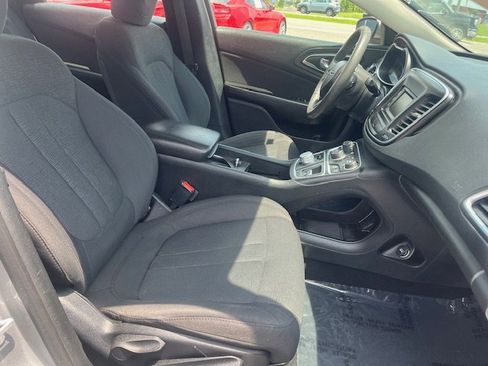 Used 2016 Chrysler 200 Limited image 16