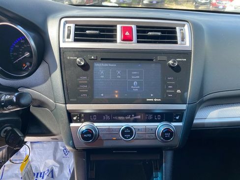 Used 2017 Subaru Outback 2.5i Premium AWD/4WD image 20