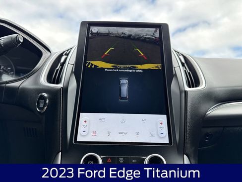 Used 2023 Ford Edge Titanium w/ Class II Trailer Tow Package AWD/4WD image 24