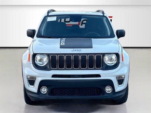 Used 2022 Jeep Renegade Latitude w/ Convenience Group image 2