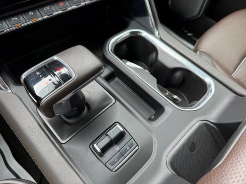 Used 2024 GMC Sierra 1500 Denali w/ Denali Reserve Package image 38