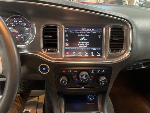 Used 2012 Dodge Charger SXT Plus AWD/4WD image 19