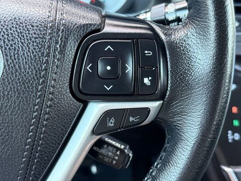 Used 2019 Toyota Sienna SE w/ SE Preferred Package image 29