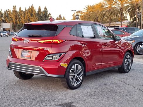 Used 2022 Hyundai Kona Limited w/ Cargo Package image 5