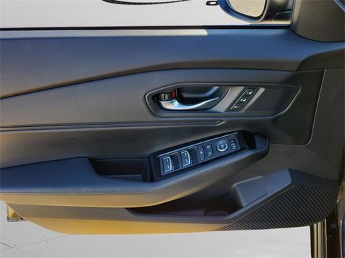 Used 2023 Honda Accord Touring image 11