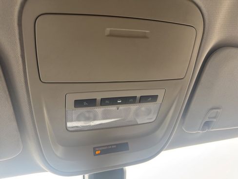 Used 2019 Chevrolet Colorado LT image 16