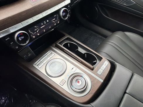 Used 2022 Genesis G80 2.5T w/ Advanced Package image 19