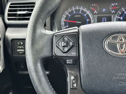 Used 2017 Toyota 4Runner TRD Off-Road Premium AWD/4WD image 9