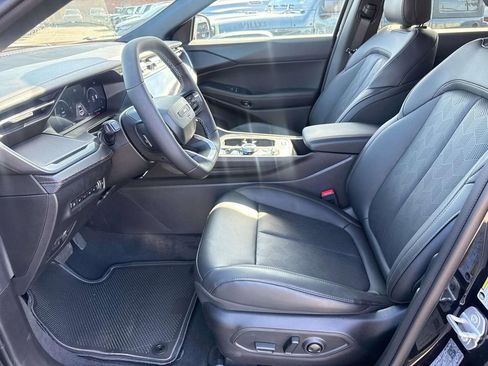 New 2026 Jeep Cherokee Overland image 20