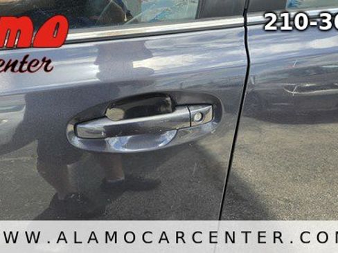 Used 2012 Subaru Legacy 2.5i Limited w/ Illumination Pkg 2 AWD/4WD image 9
